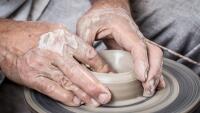 práce hands-1139098 960 720